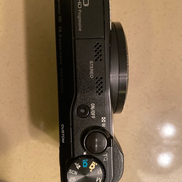 Sony - Picture 3 of 5